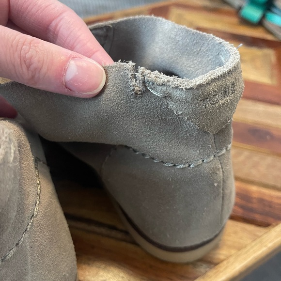 Tom’s Booties - Picture 4 of 4